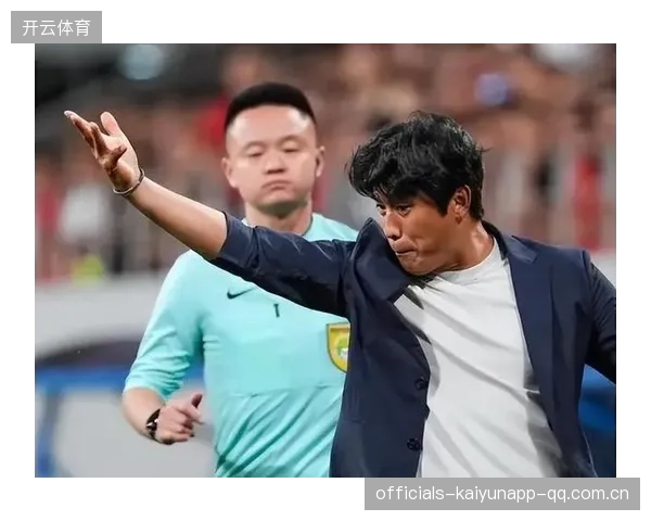成都蓉城后悔没续约核心外援——从“梦想球员”到“现实教练”的转折